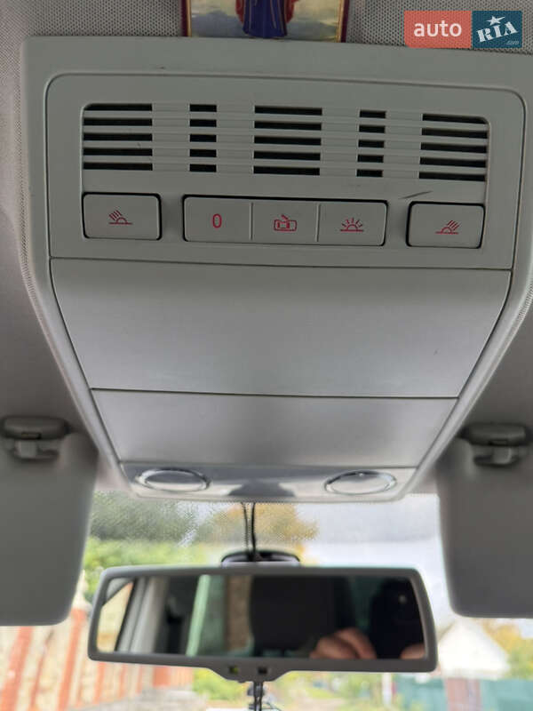 Минивэн Volkswagen Multivan 2015 в Красилове фото 100 Минивэн Volkswagen Multivan 2015 в Красилове