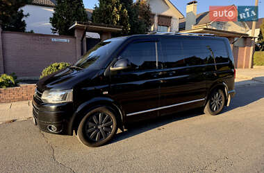 Мінівен Volkswagen Multivan 2012 в 