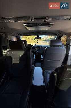 Мінівен Volkswagen Multivan 2012 в 