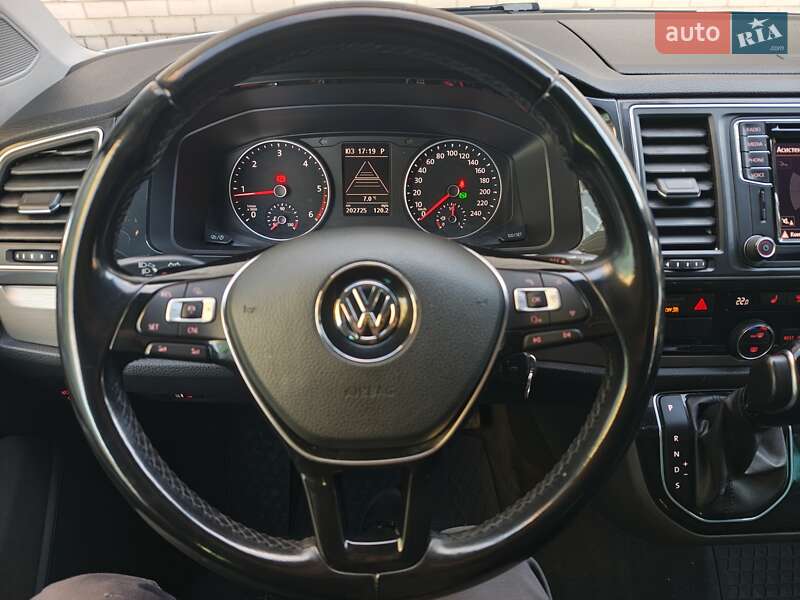 Мінівен Volkswagen Multivan 2016 в Черкасах