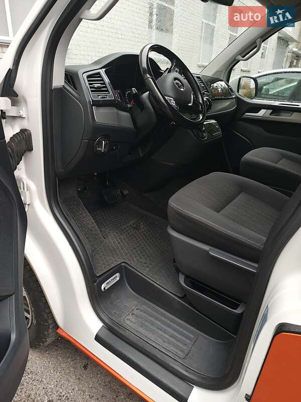 Мінівен Volkswagen Multivan 2016 в Черкасах