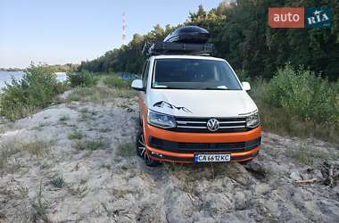 Мінівен Volkswagen Multivan 2016 в 