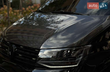 Минивэн Volkswagen Multivan 2019 в 