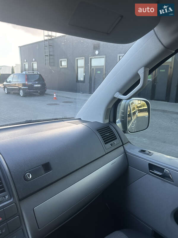 Мінівен Volkswagen Multivan 2005 в Тернополі