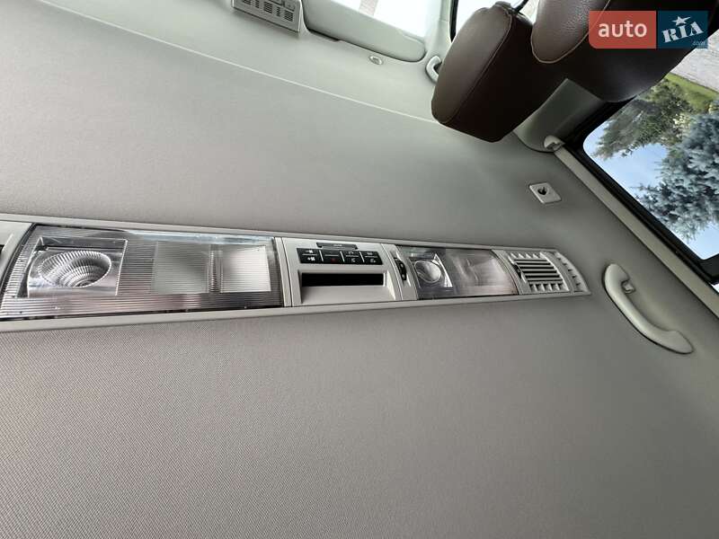 Мінівен Volkswagen Multivan 2018 в Києві