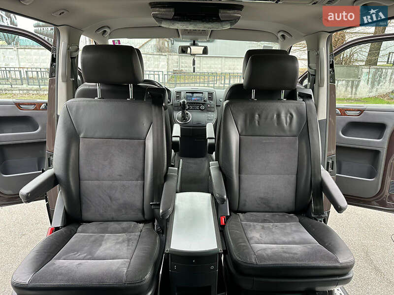 Мінівен Volkswagen Multivan 2012 в Києві