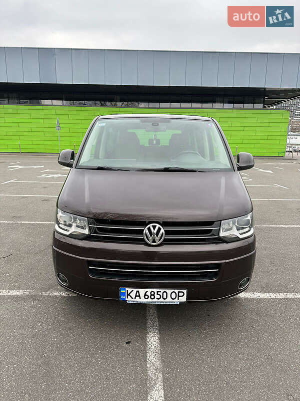 Мінівен Volkswagen Multivan 2012 в Києві