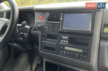 Мінівен Volkswagen Multivan 2003 в 