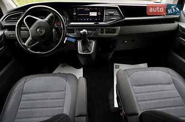 Мінівен Volkswagen Multivan 2021 в 