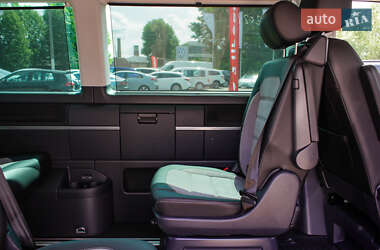 Минивэн Volkswagen Multivan 2020 в 