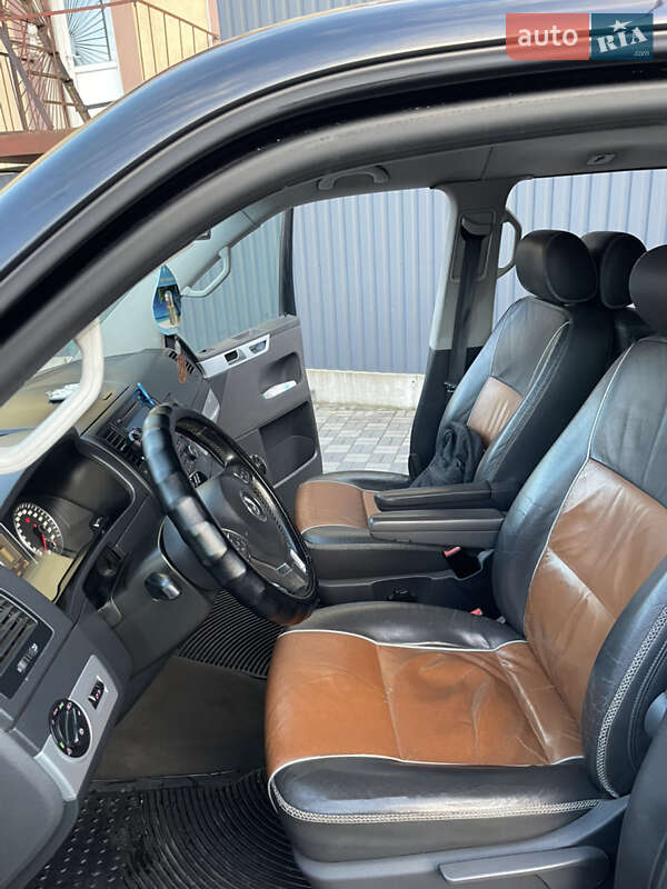 Мінівен Volkswagen Multivan 2011 в Хмельницькому