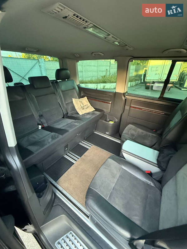 Мінівен Volkswagen Multivan 2009 в Харкові