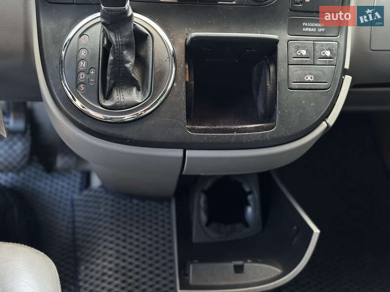 Мінівен Volkswagen Multivan 2007 в Житомирі
