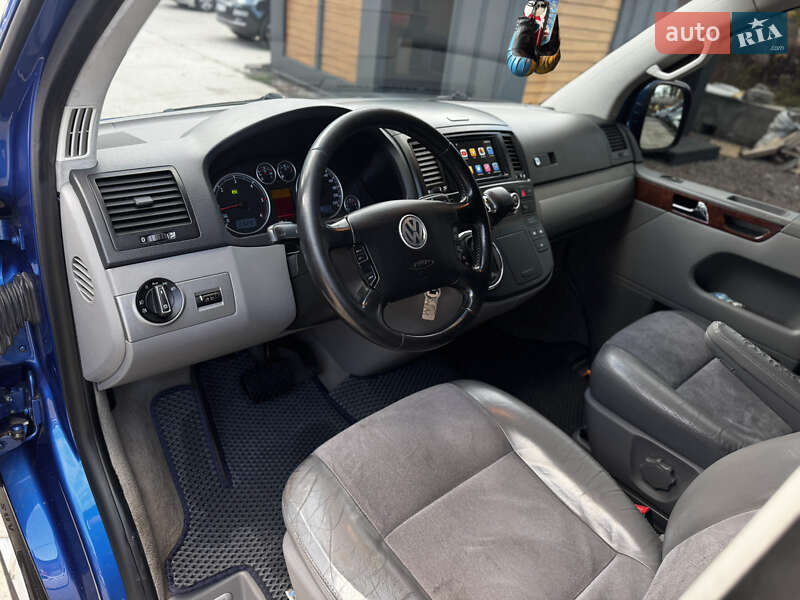 Мінівен Volkswagen Multivan 2007 в Житомирі
