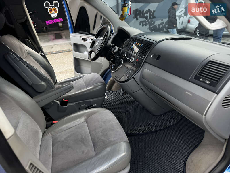 Мінівен Volkswagen Multivan 2007 в Житомирі