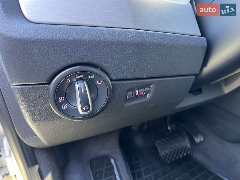 Минивэн Volkswagen Multivan 2017 в Черновцах фото 53 Минивэн Volkswagen Multivan 2017 в Черновцах