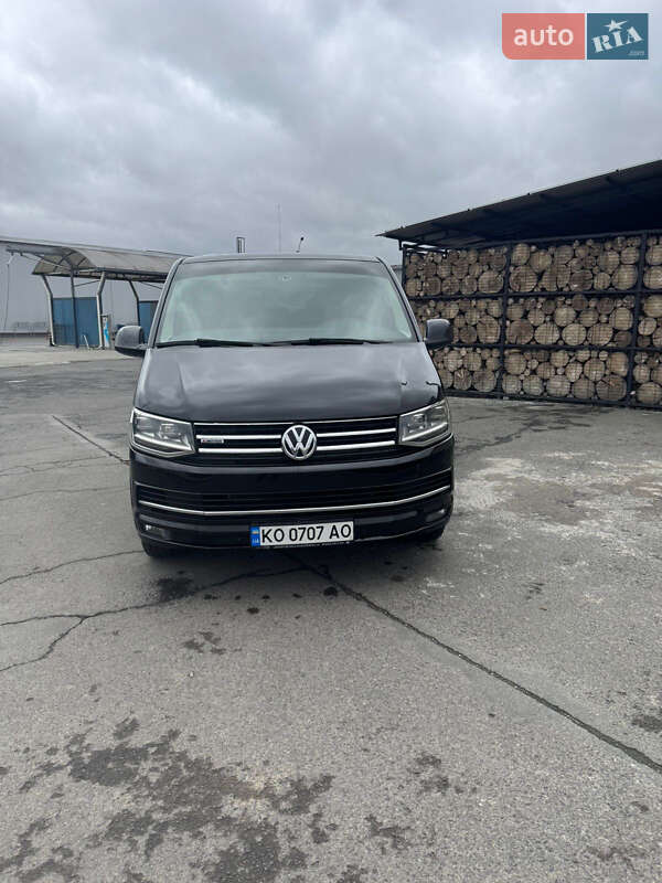 Минивэн Volkswagen Multivan 2016 в Виноградове