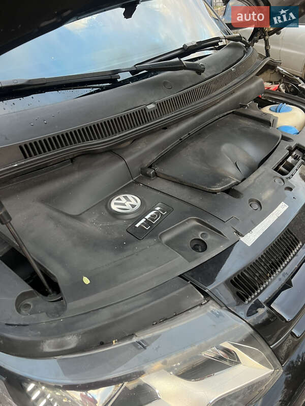 Мінівен Volkswagen Multivan 2012 в Черкасах