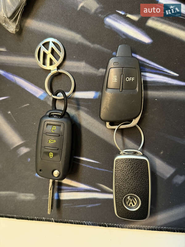 Мінівен Volkswagen Multivan 2012 в Черкасах