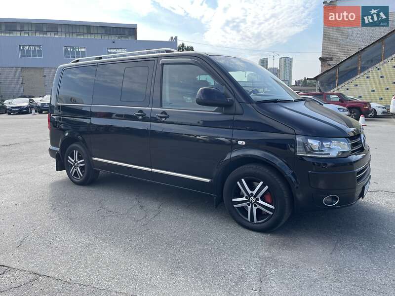 Мінівен Volkswagen Multivan 2012 в Києві