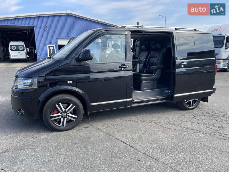 Мінівен Volkswagen Multivan 2012 в Києві