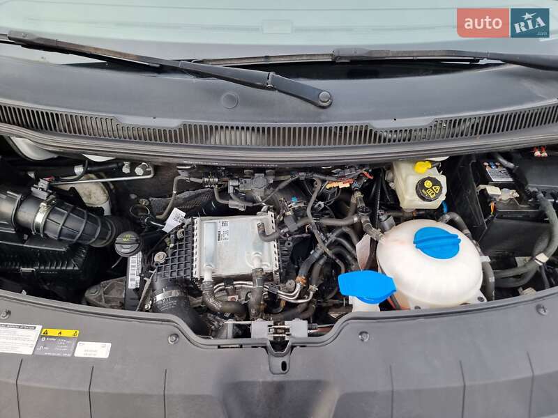 Мінівен Volkswagen Multivan 2020 в Радивиліві