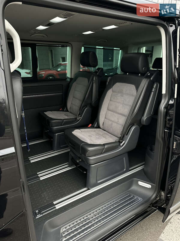 Минивэн Volkswagen Multivan 2022 в Киеве