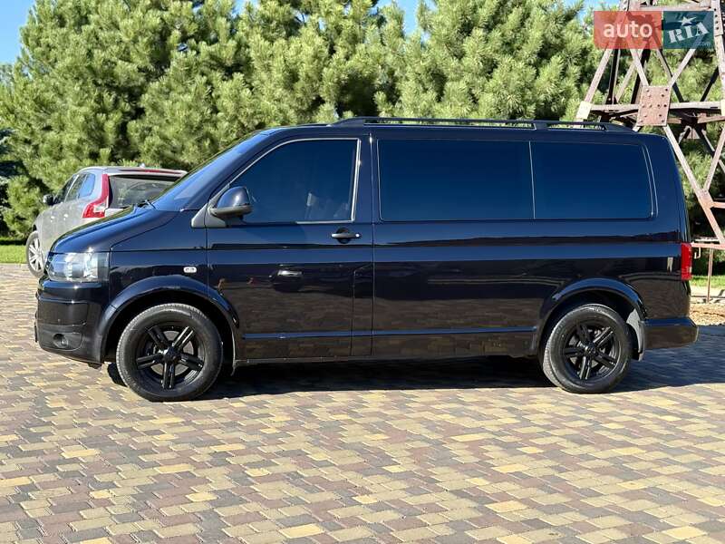Мінівен Volkswagen Multivan 2013 в Дніпрі