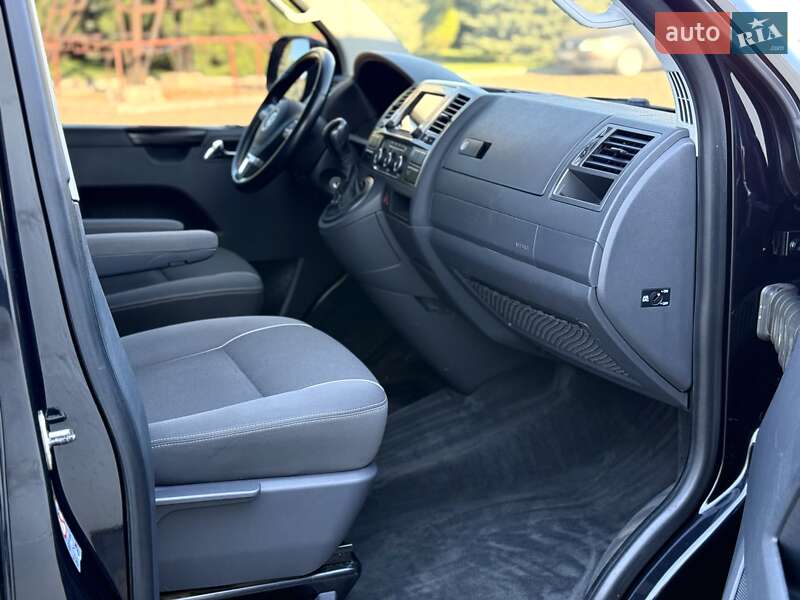 Мінівен Volkswagen Multivan 2013 в Дніпрі