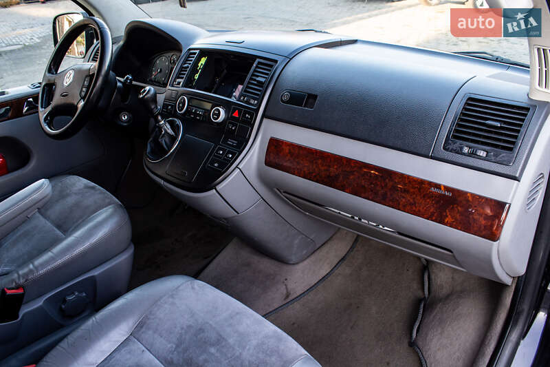 Мінівен Volkswagen Multivan 2007 в Львові