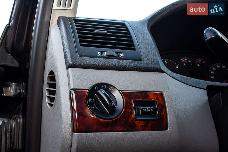 Мінівен Volkswagen Multivan 2007 в Львові