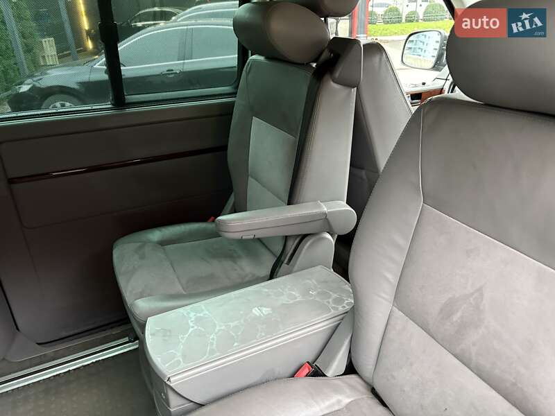 Мінівен Volkswagen Multivan 2006 в Києві