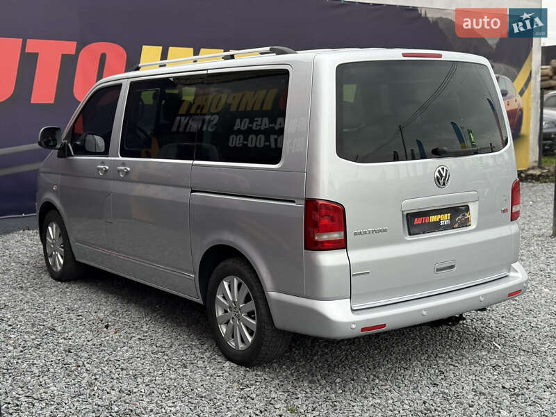 Мінівен Volkswagen Multivan 2011 в Стрию