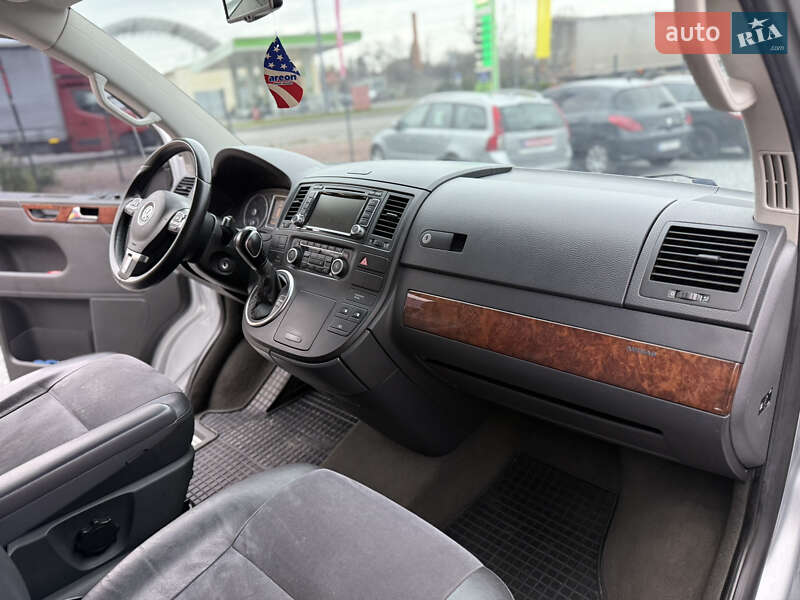Мінівен Volkswagen Multivan 2011 в Стрию