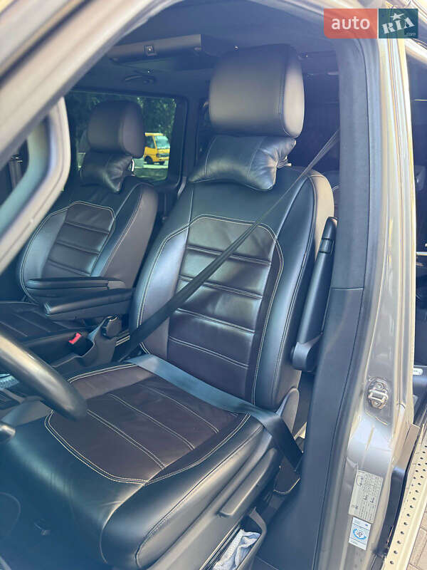 Мінівен Volkswagen Multivan 2017 в Чернівцях фото 17 Мінівен Volkswagen Multivan 2017 в Чернівцях