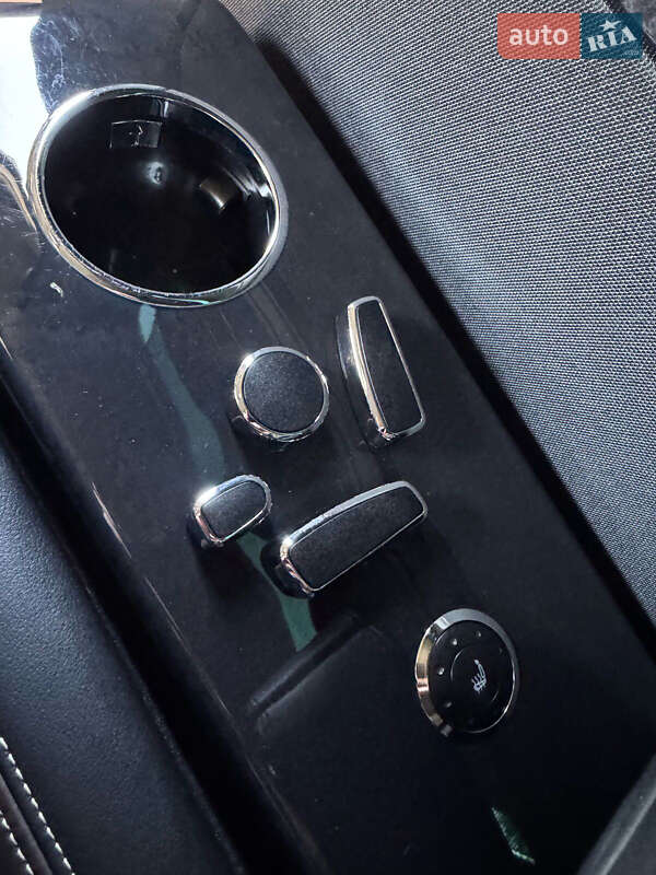 Мінівен Volkswagen Multivan 2017 в Чернівцях фото 29 Мінівен Volkswagen Multivan 2017 в Чернівцях