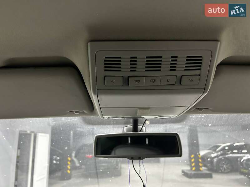 Мінівен Volkswagen Multivan 2015 в Чернівцях фото 16 Мінівен Volkswagen Multivan 2015 в Чернівцях