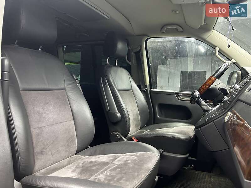 Мінівен Volkswagen Multivan 2015 в Чернівцях фото 19 Мінівен Volkswagen Multivan 2015 в Чернівцях