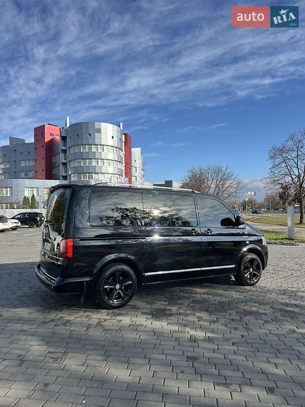 Минивэн Volkswagen Multivan 2011 в Киеве