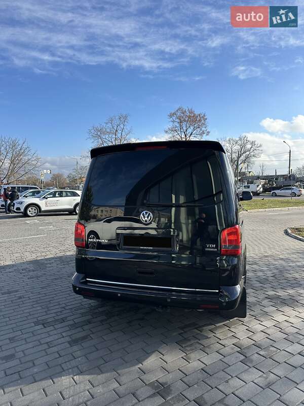 Минивэн Volkswagen Multivan 2011 в Киеве