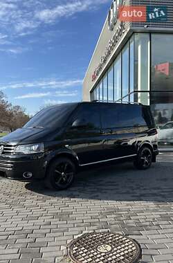 Минивэн Volkswagen Multivan 2011 в Киеве