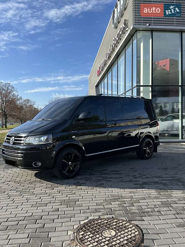 Минивэн Volkswagen Multivan 2011 в Киеве