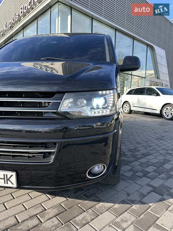 Минивэн Volkswagen Multivan 2011 в Киеве