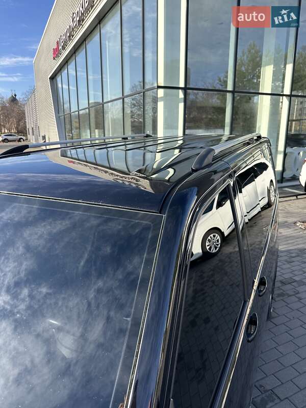 Минивэн Volkswagen Multivan 2011 в Киеве