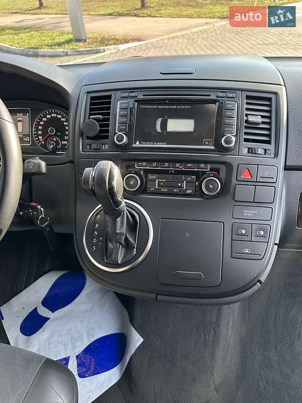 Минивэн Volkswagen Multivan 2011 в Киеве