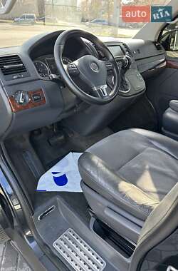 Минивэн Volkswagen Multivan 2011 в Киеве