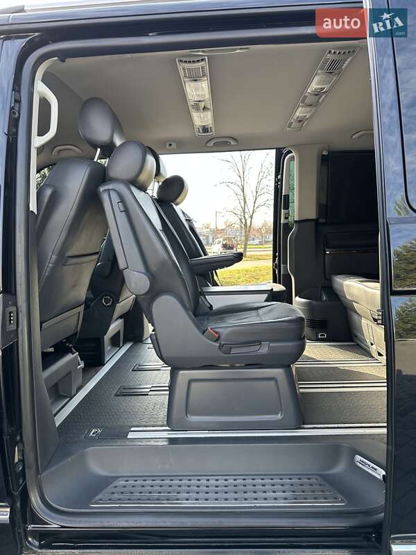 Минивэн Volkswagen Multivan 2011 в Киеве