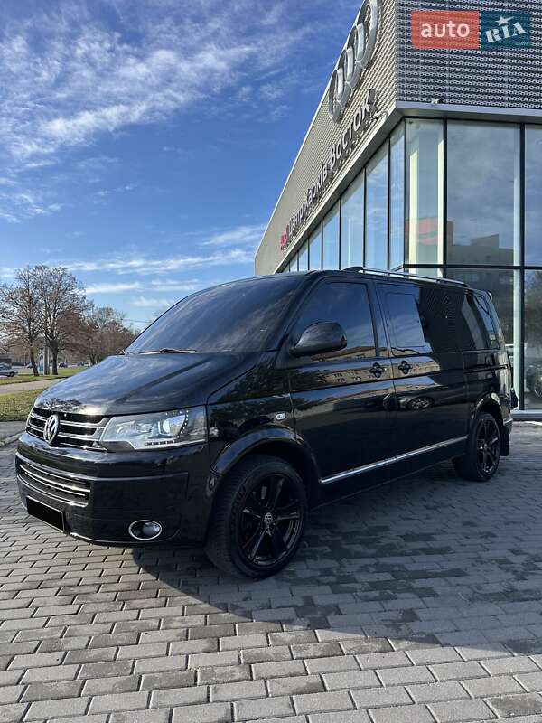 Минивэн Volkswagen Multivan 2011 в Киеве