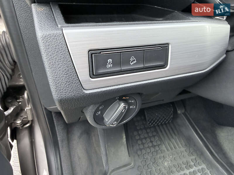 Минивэн Volkswagen Multivan 2020 в Киеве фото 27 Минивэн Volkswagen Multivan 2020 в Киеве