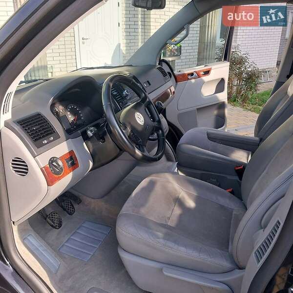 Минивэн Volkswagen Multivan 2008 в Киеве
